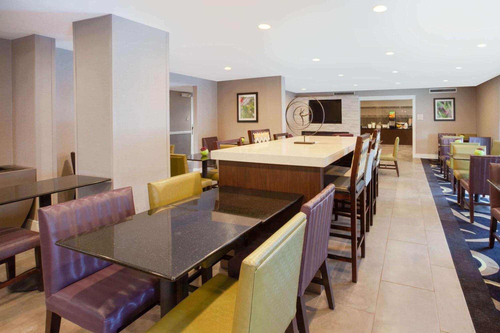 La Quinta By Wyndham Detroit Utica Otel Dış mekan fotoğraf