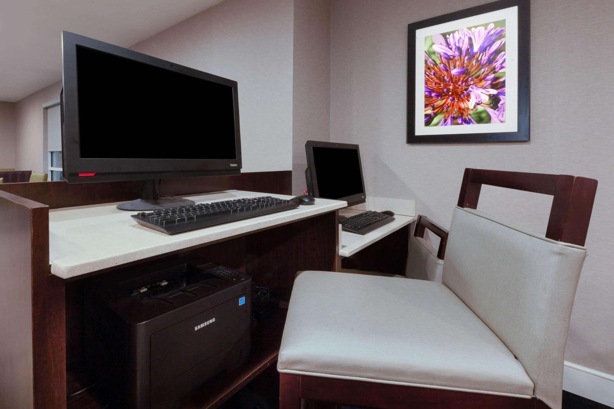 La Quinta By Wyndham Detroit Utica Otel Dış mekan fotoğraf