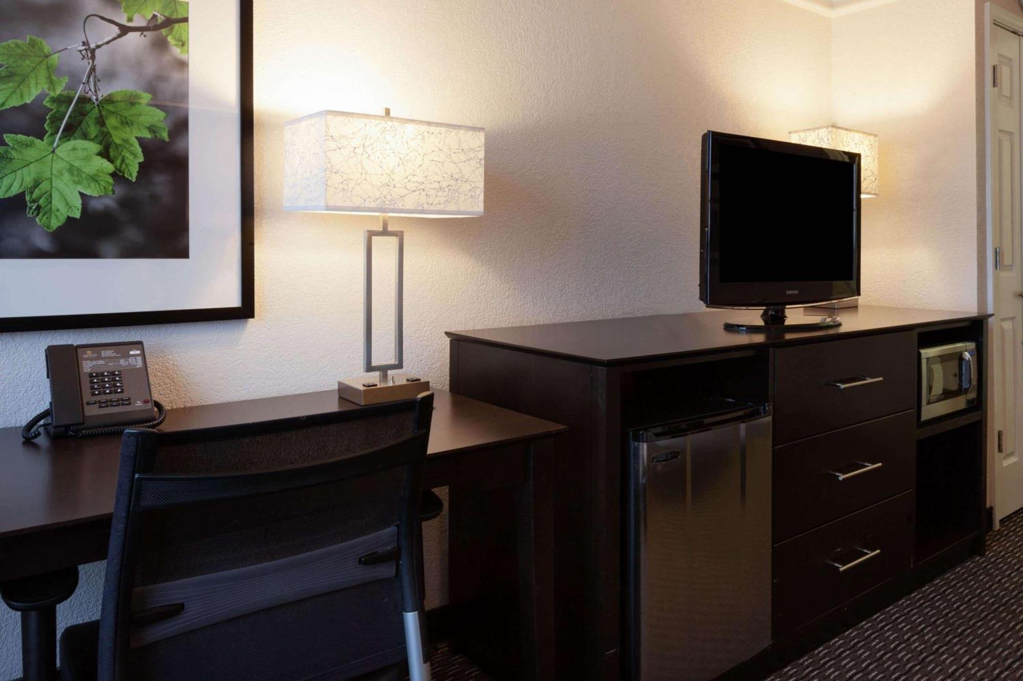 La Quinta By Wyndham Detroit Utica Otel Dış mekan fotoğraf